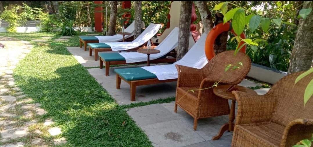 Marari Beach Bungalow Resort Alleppey Марарикулам Экстерьер фото